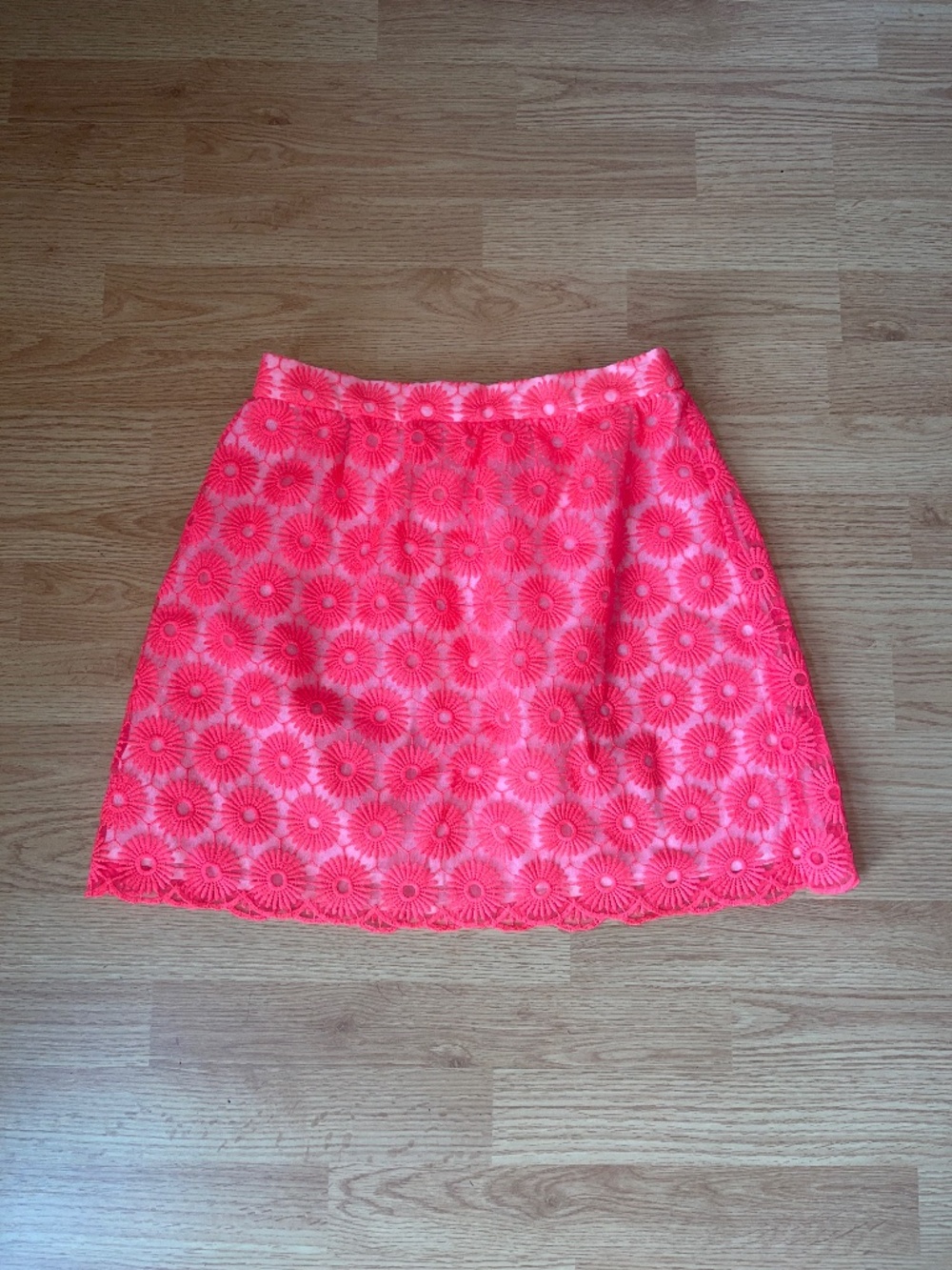 Lilly Pulitzer Neon Pink Embroidered Overlay  Mini Skirt Size Small